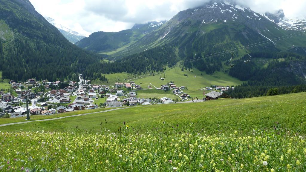 Pension Daniel Lech am Arlberg Bagian luar foto
