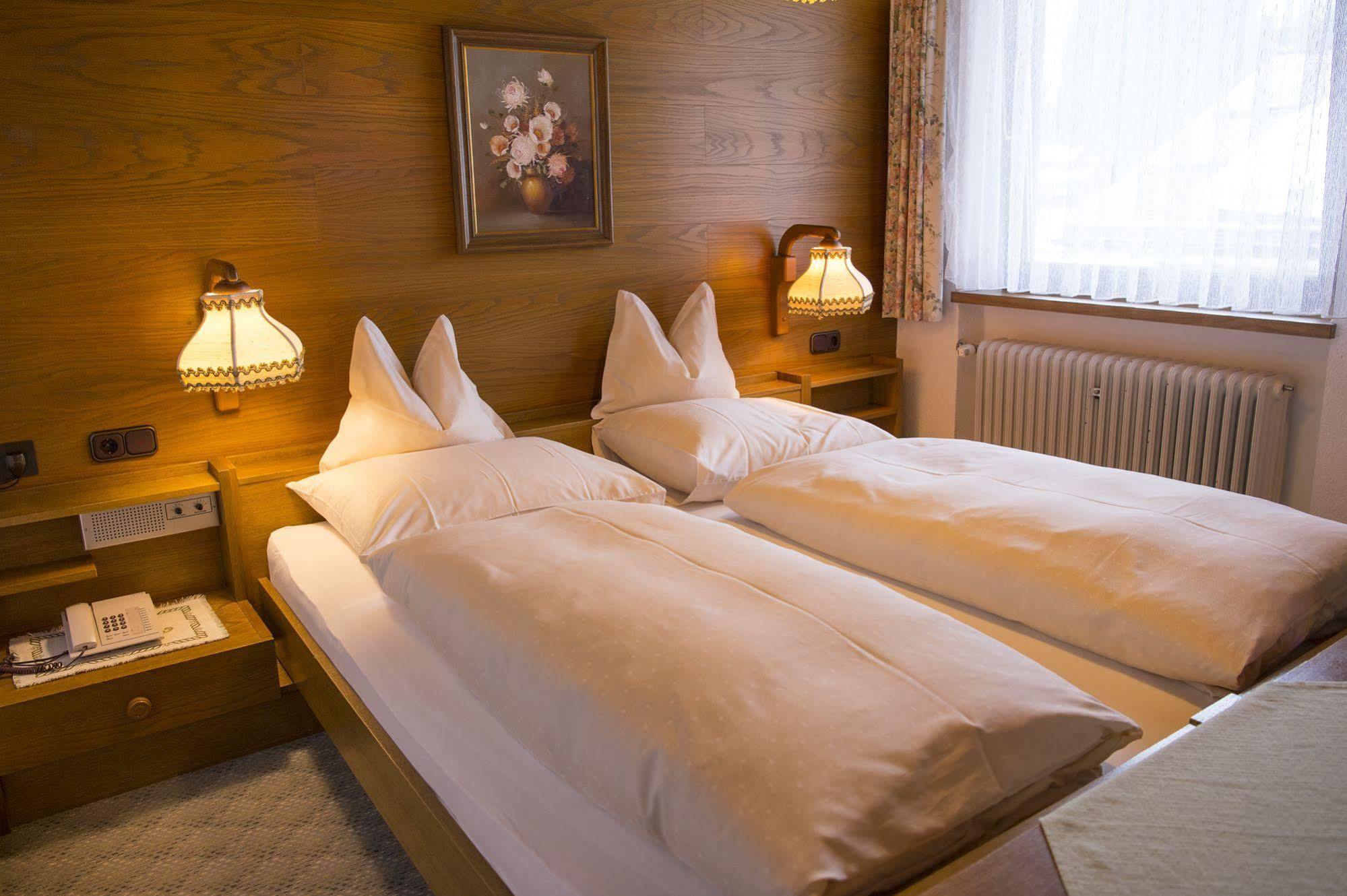 Pension Daniel Lech am Arlberg Bagian luar foto